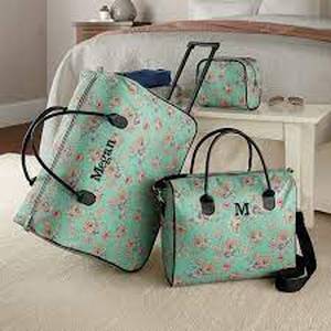 lot 330 image: 3-Piece Weekender Set - Floral