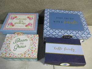 Set of 4 Mixed Style Gift Boxes