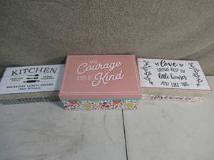 Lot of 3 Mixed Style Gift Boxes