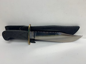 lot 2 image: Large 14 United Cutlery UC520 Hunting Knife