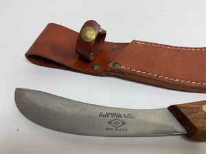 lot 15 image: J. Russell & Co - Green River Works Fixed Blade Skinner Knife