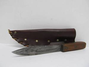 lot 67 image: Vintage Fixed Blade Hunting Knife