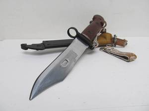 lot 46 image: Unmarked Military Style BayonetFighting Knife
