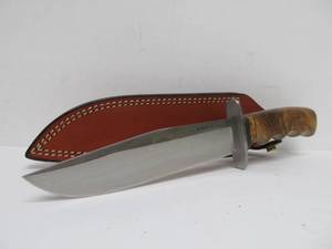 lot 51 image: Unused A.G. Russell Morseth M6 Hunters Bowie 154cm Fixed Blade Knife