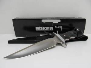 lot 132 image: Unused BOKER Plus Combat Type Heavy Bowie Knife
