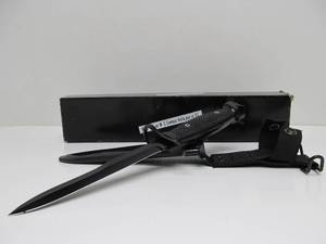lot 133 image: Unused Marine Drop Point BayonetCombat Knife