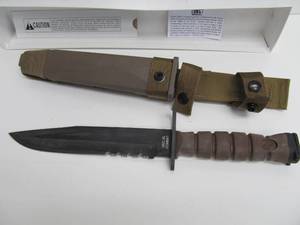 lot 75 image: Unused Ontario Knife Company US Marine Corps OKC 3S Combat KnifeBayonet 