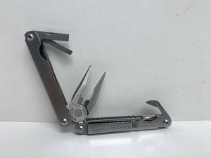 lot 143 image: Unused LEATHERMAN SideCLip Multi-Tool