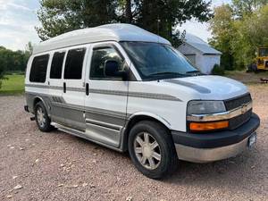 2004 Summit LX Conversion Van