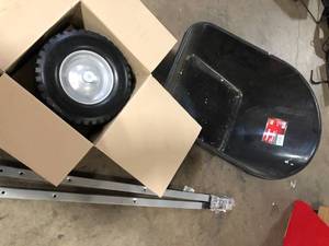 lot 45 image: Husky 6 cu. ft. Plastic Wheelbarrow   Customer Returns See Pictures