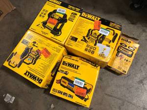 lot 31 image: Lot of Assorted Dewalt Portable Power Stations Various Sizes and Conditions  Customer Returns See Picture