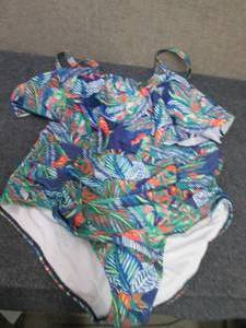 2 XL Ladies 2pc SwimSuit...