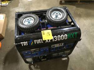 lot 20 image: DUROMAX 13,000-Watt10,500-Watt Tri-Fuel Remote Start Gasoline Propane Natural Gas Portable Generator with CO Alert  Customer Returns See Pictures