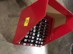 lot 31 image: Lot of Husky 750 Lumens Focusing Aluminum LED Flashlights 3 Modes Impact and Water Resistant with Batteries (3-Pack)  Customer Returns See Pictures