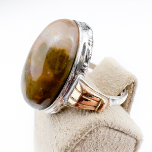 Vintage Sterling & 10K GF Ring, Set With AgateChalcedony. Size 6.25 - 6.75.