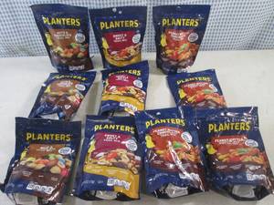 (B-2) 10 Bags Assorted Planters Tra...