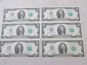 (CNTR) 6 - $2 Dollar Bills - Serial...
