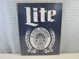 (G-1) Lite Beer Tin Sign - New In W...