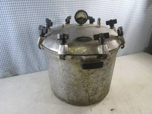 (D-2) Large Vinage Co-Op Pressure C...