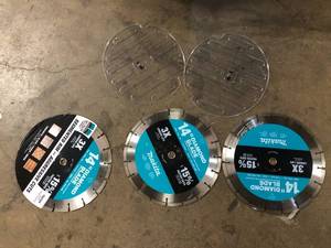 Makita 14 in. Segmented Rim Diamond Blade for General Purpose (3-Pack) Customer Returns See Pictures