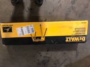 DEWALT 15.4 lbs. Heavy Duty Work Stand with Miter Saw Mounting Brackets  Customer Returns See Pictures