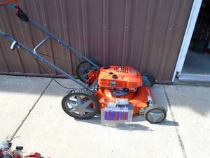 lot 100 image: Scotts Self propelled 6.5 hp easy start mower. Really clean. Tested & works. As shown.