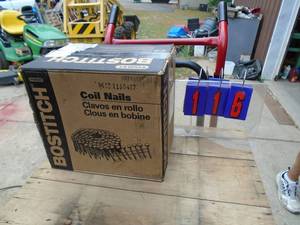 lot 116 image: Large box of Bostich coil nails. Size 7D 2 14 9000box. As shown.