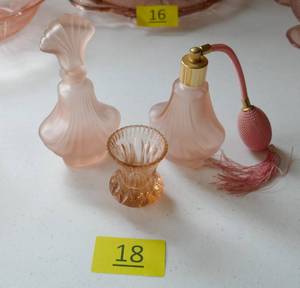 lot 18 image: Pink glass atomizer and perfume bottle, toothpick holder