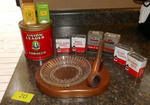 lot 20 image: Vintage spice cans and pipe tobacco set