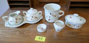 lot 43 image: Jewel Tea Autumn Leaf Limited Edition 1996 creamer and sugar, mug, covered dish etc