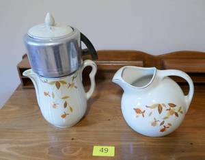lot 49 image: Jewel Tea Autumn Leaf - coffee pot and water pitcher