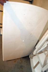 lot 72 image: Plastic table 33x56