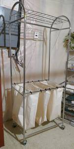 lot 76 image: Sorting clothes hamper