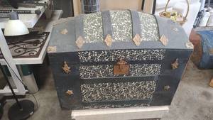 Vintage Round Top Chest