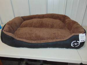 lot 29 image: CLOUDZONE Dog Bed for Large Dogs 32x26x7  NEW