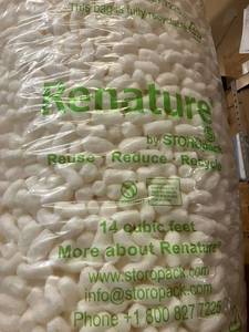 lot 32 image: Packing Peanuts