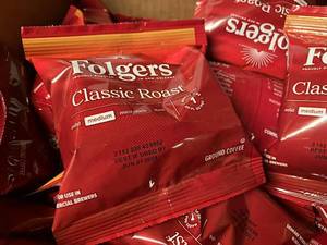 lot 27 image: Folgers Coffee Packets