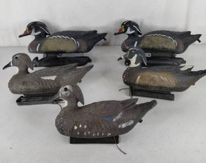 lot 293 image: 5 Flambeau Wood Duck Decoys