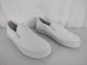 lot 323 image: NEW Lugz Womens Clipper Slip On Sneaker, Wide, Size 8.5