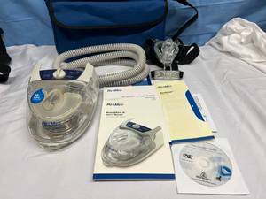 MSRP $1000 ResMed HumidAire 3i Machine Only with Mask &amp Harness, Tube Hose, Data Card, Manuals, Plus Carry Bag - All Appears New Or Like New - 1st Pic Is Stock Photo&nbsp