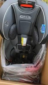 Graco Multi-stage child and infant car seat