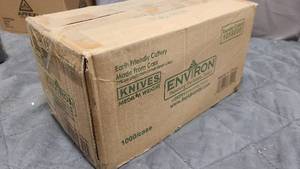 1,000 Corn based disposable knives
