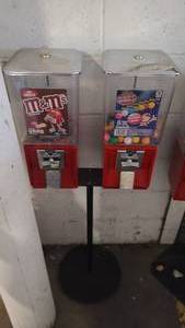 Dual stand of Candy Dispensors with Key