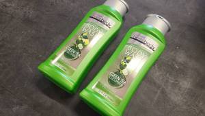 2x Bath and Body Body Wash Green Tea and Cucumber