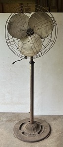 Large Vintage GE Industrial Pedestal Fan Works 6 T x 26W