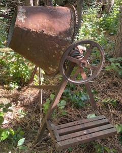 Vintage Cement Mixer (Bring Large Truck Or Trailer & Help To Load)