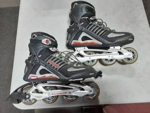 lot 12 image: Pair Of Mens Roller Blade Brand Size 11