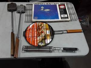 lot 8 image: 2-Pie Irons, Quesadilla & Hot Dog Baskets, Campfire Grid