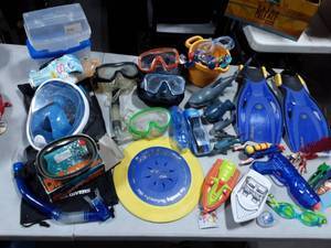 lot 9 image: Lot Of Assorted Masks, Goggles, Snorkels, Dive Toys, Sharks, Boats, Aqua Disk