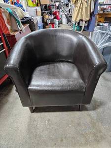 lot 16 image: Brown Leather Like Pub Chair Nice Condition.